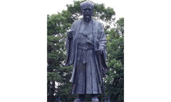 光圀公像の写真