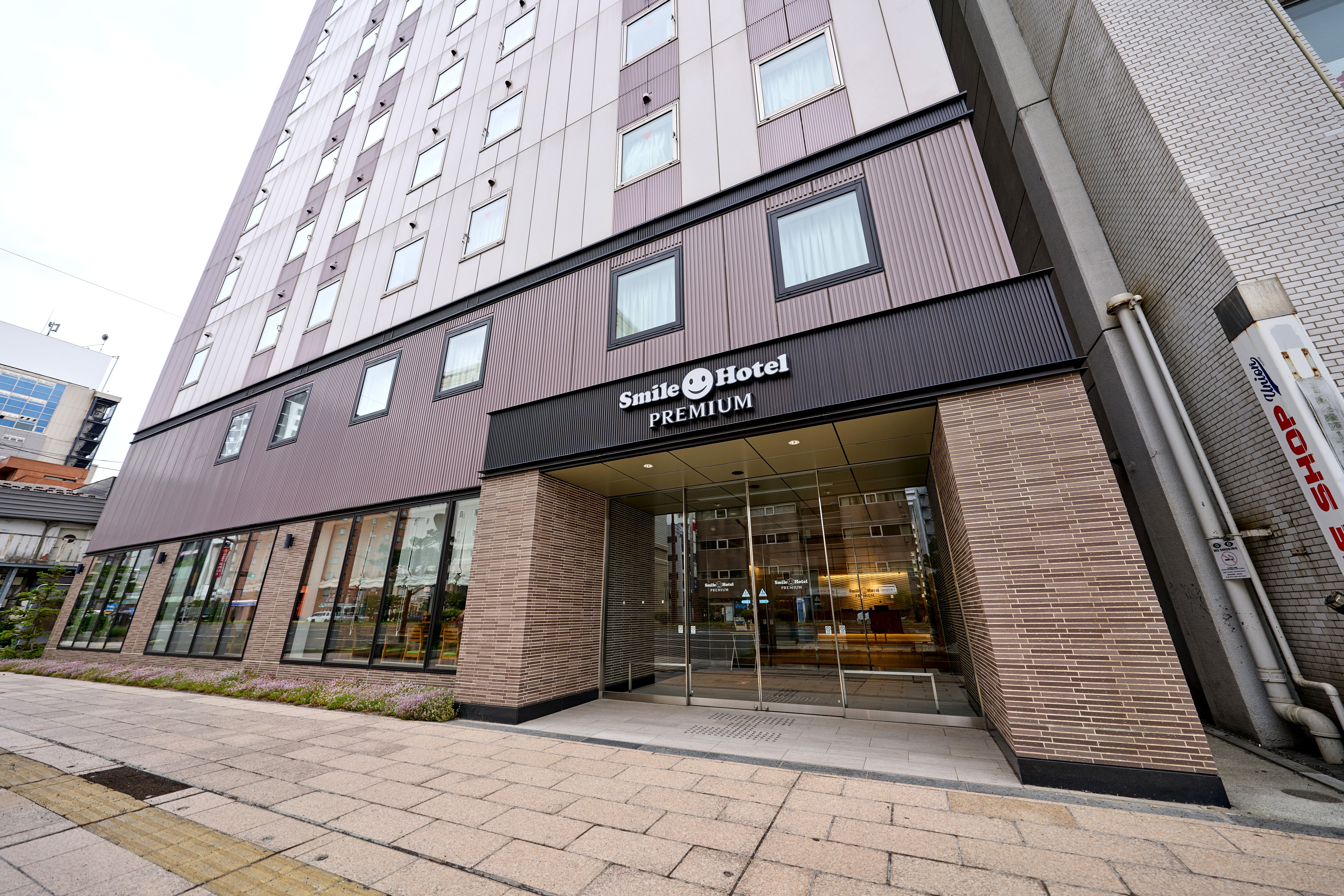 スマイルホテルプレミアム札幌すすきのの外観画像