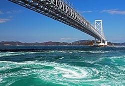 鳴門の渦潮の写真